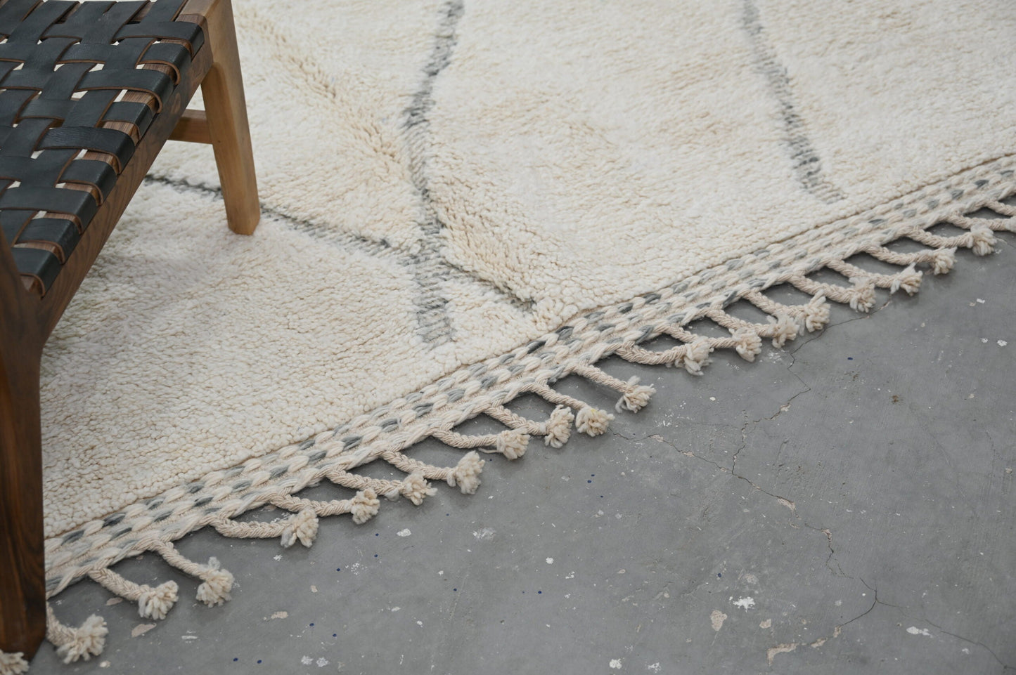 DecorBites™ Moroccan Handmade Traditional Berber Rug Beni Ouarain 303 X 212 Cm