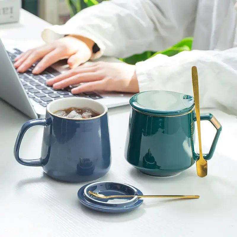 Navy & emerald ceramic mug set with gold spoons – kitchen drinkware
