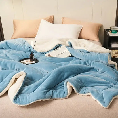 Navy & white double layer queen blanket bedroom plush sherpa comfort