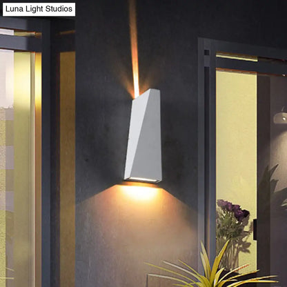 DecorBites™ Nordic LED Flush Wall Sconce Black/White Triangular LED Wall Lamp