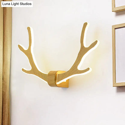 DecorBites™ Nordic Style Wooden Antler Wall Sconce Lamp with LED Lighting - Ideal for Corridor