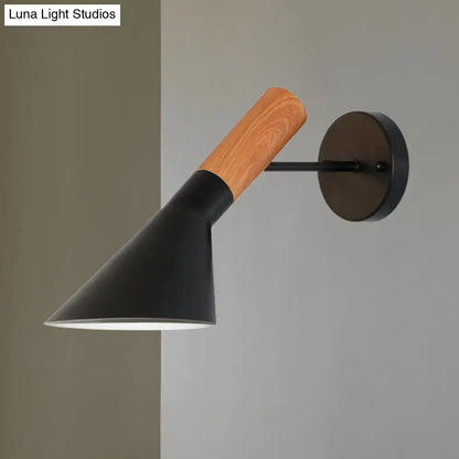 Nordic white monochrome wall light with wood handle for bedroom