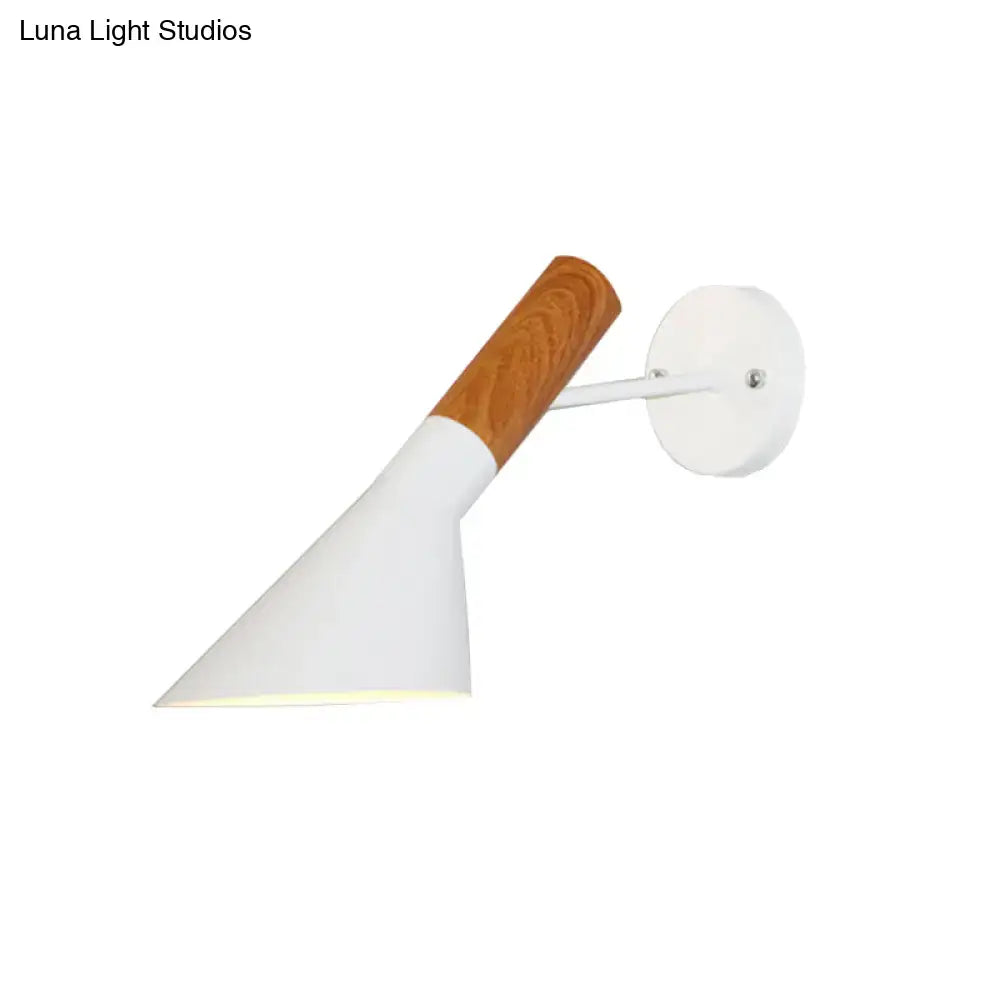 Nordic white monochrome wall light with wood handle for bedroom