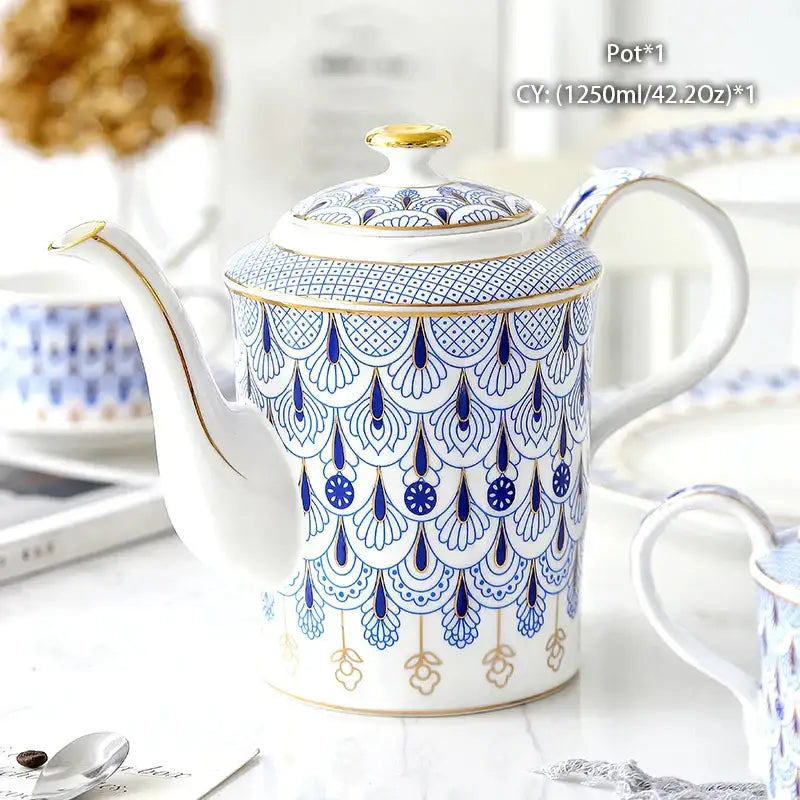 Ornate 18th century scene bone china tea pot dining room porcelain