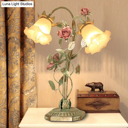 DecorBites™ Pastoral Metal Flared Nightstand Lamp with Flower Decoration - Green