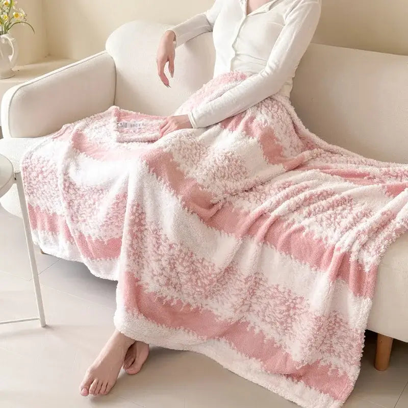 Pink and white cationic jacquard blanket bedroom textured plush throw