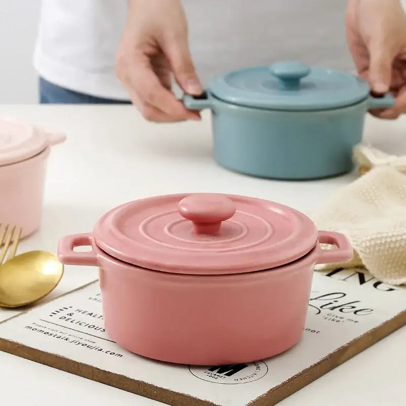 Pink ceramic mini soup and dessert bowl with lid kitchen cookware