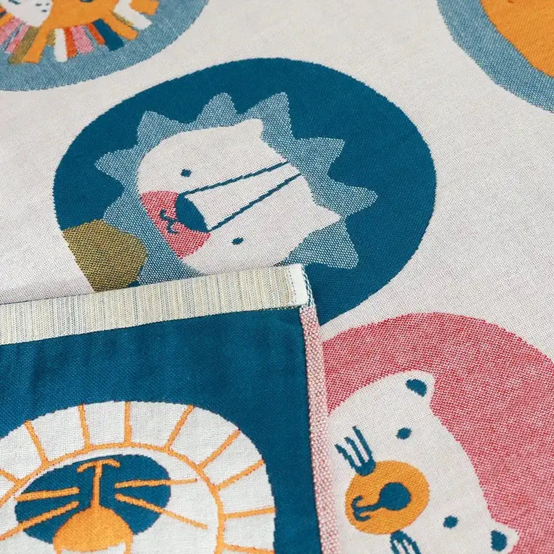 Playful cream lions bath towel bathroom quick dry cotton