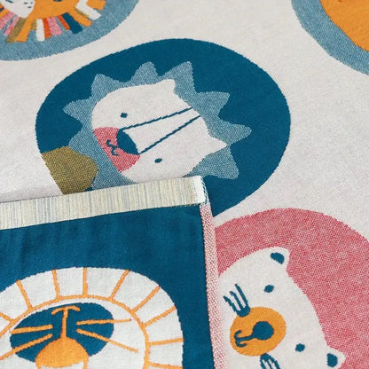 Playful cream lions bath towel bathroom quick dry cotton
