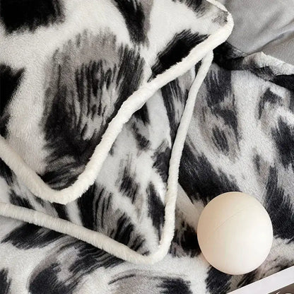 Plush black & white leopard cozy rabbit hair bed set bedroom