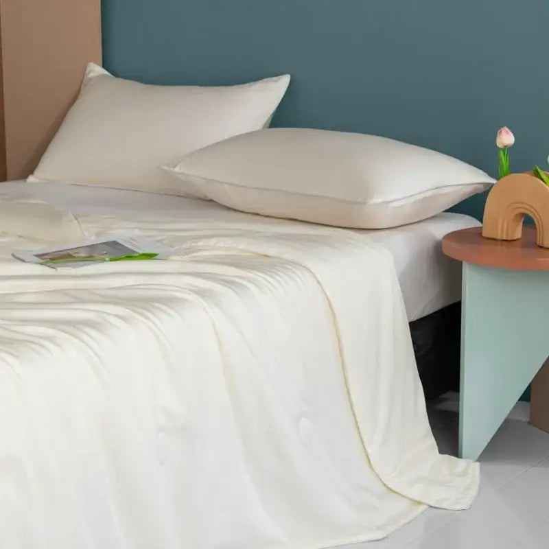 Plush cream cooling comforter silky soft bedroom quilt