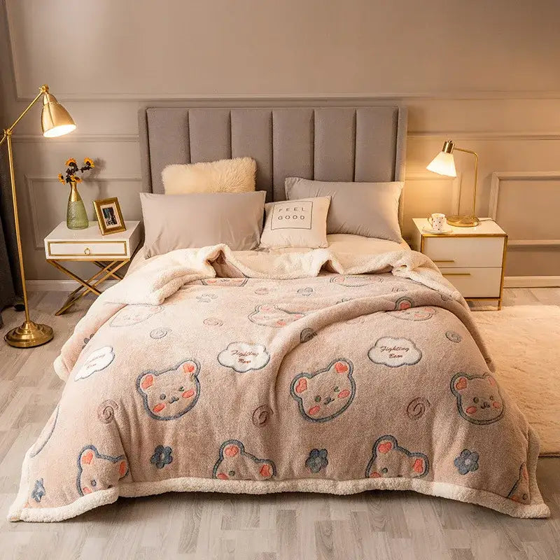 Plush cream floral fleece wool blanket for bedroom
