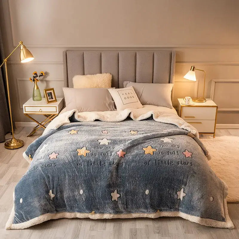 Plush cream floral fleece wool blanket for bedroom