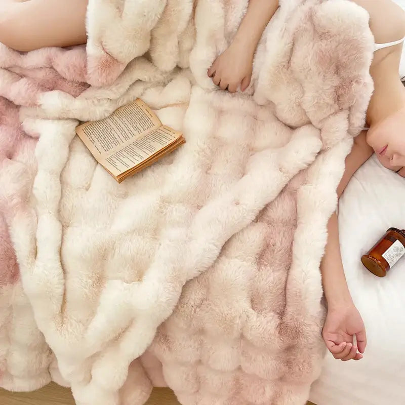 Plush cream & gradient pink double layer faux fur bedroom blanket