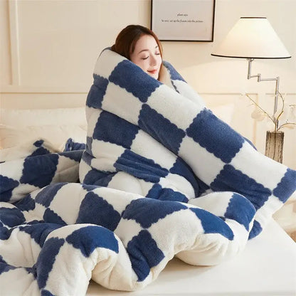 Plush navy & white cozy checkerboard duvet blanket bedroom fleece