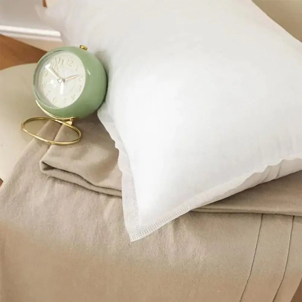 Plush white cotton-padded pillow core living room cushion insert