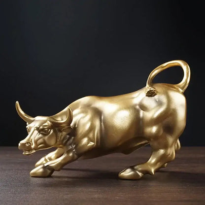 Polished gold wall street bull statue office decor