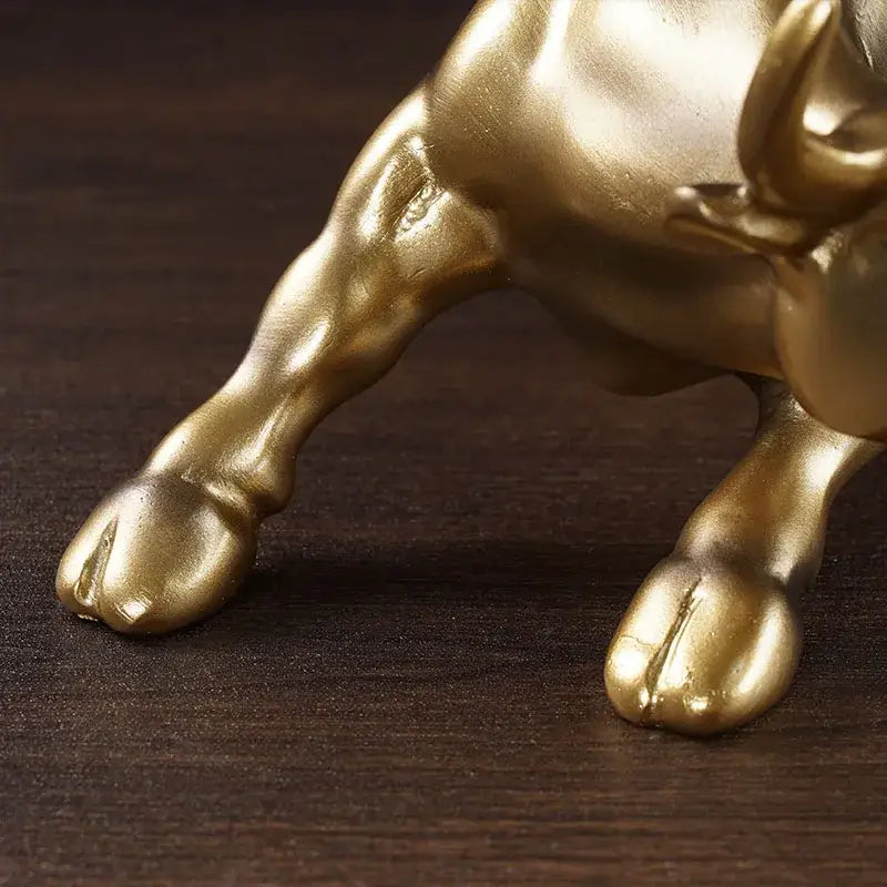 Polished gold wall street bull statue office decor