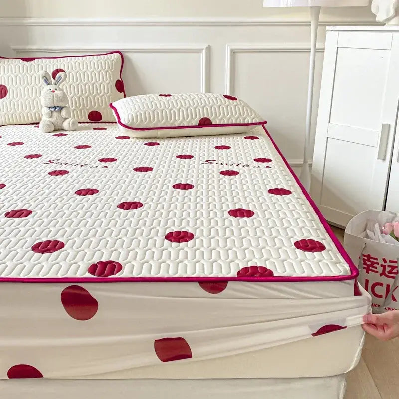 Polka dot smile white & red cool comforter set bedroom ruffled bedding