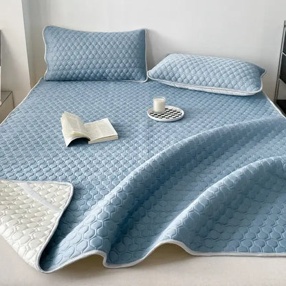 Quilted light green cooling mat bedroom bedding set