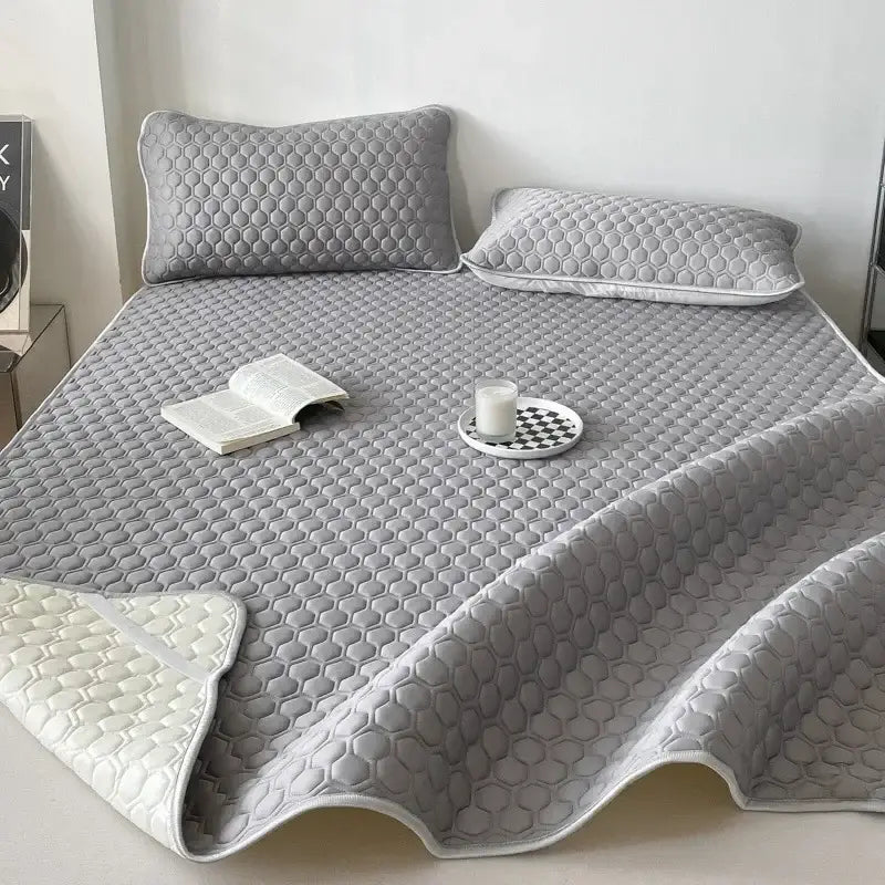 Quilted light green cooling mat bedroom bedding set