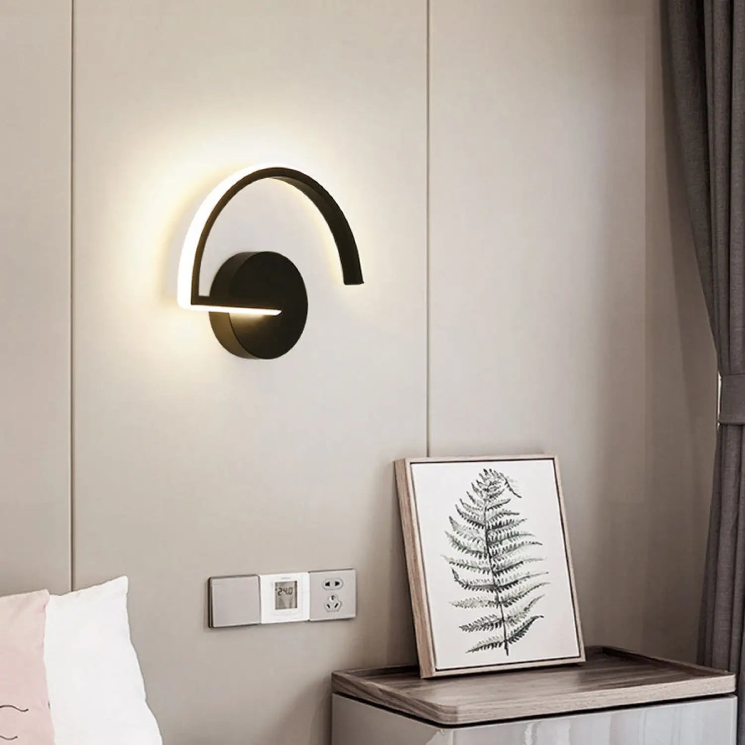Reading Wall Light – Modern LED Fixture for Comfortable Reading