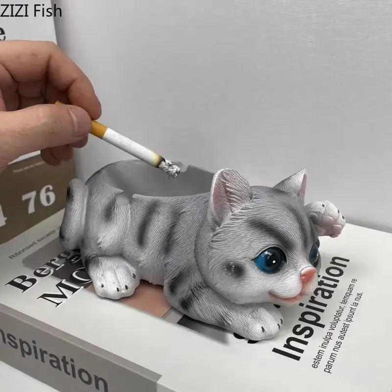 Realistic gray cat resin ash tray office table decor