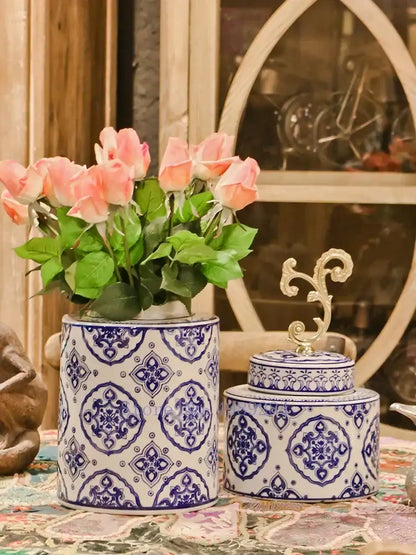 Retro blue & white porcelain covered vase jar living room storage