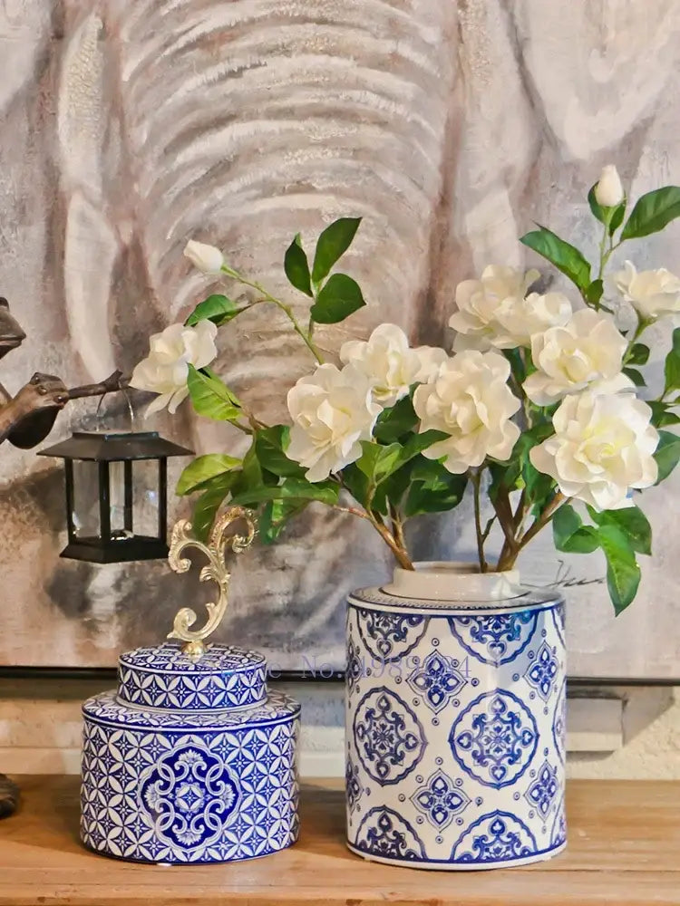 Retro blue & white porcelain covered vase jar living room storage