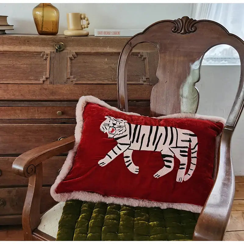 Retro red velvet tiger embroidery cushion cover living room decor