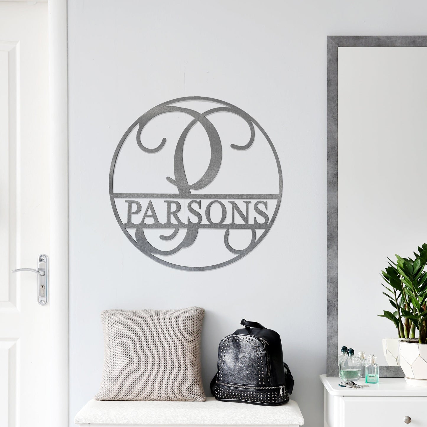 [COL] Circle Monogram With Name - Monogram Last Name Signs for Home