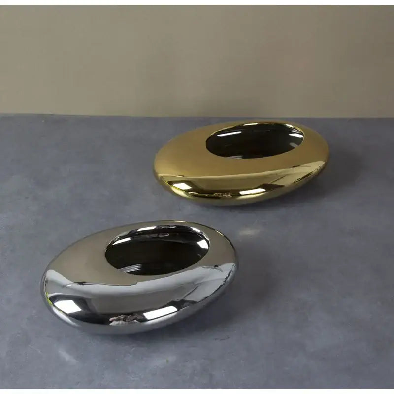 Silver cobblestone ceramic vase gold & silver oval bowl living room