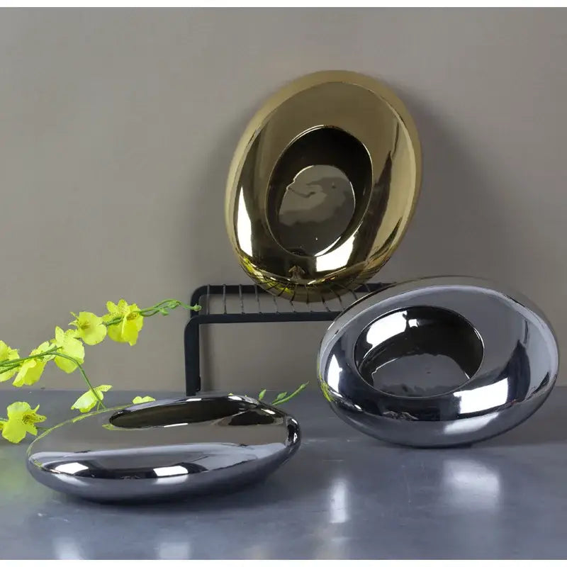 Silver cobblestone ceramic vase gold & silver oval bowl living room