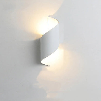 Simple Outdoor LED Lamp with Sleek Waterproof Design