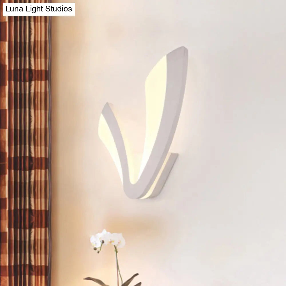 DecorBites™ Sleek LED Wall Sconce in White - Perfect for Bedside Mounting
