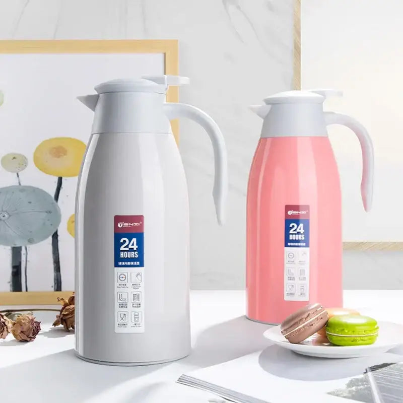 Sleek silver stainless steel insulavacuum bottle kitchen thermos