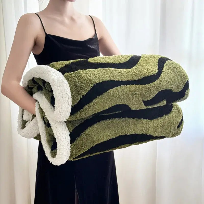 Soft leopard print double layered wool blanket bedroom throw