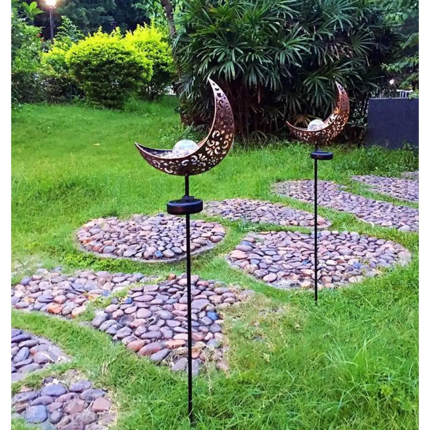 Solar LED Lamps with Waterproof & Flame Effect for Outdoor Garden Lighting