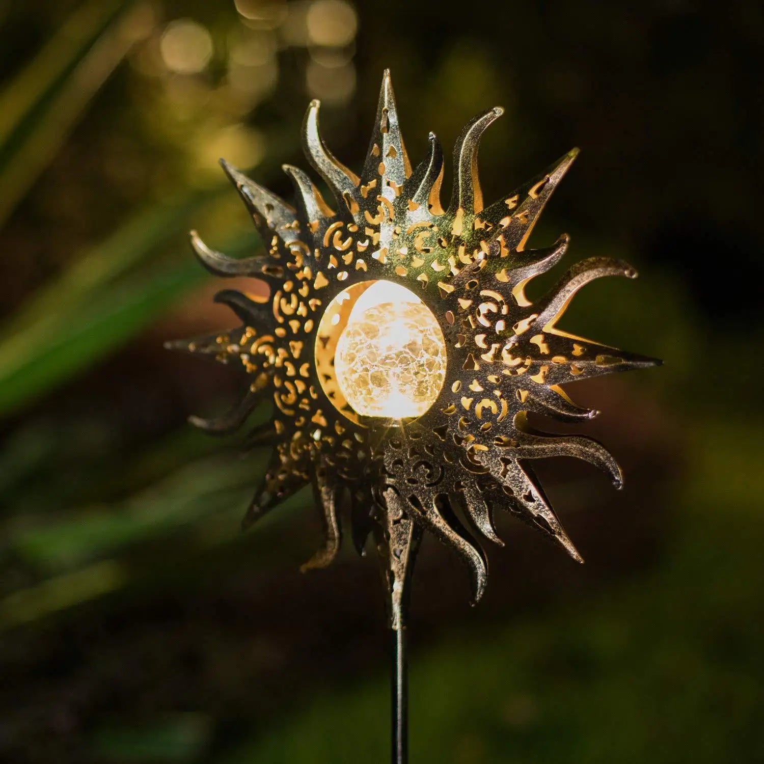 Solar LED Lamps with Waterproof & Flame Effect for Outdoor Garden Lighting