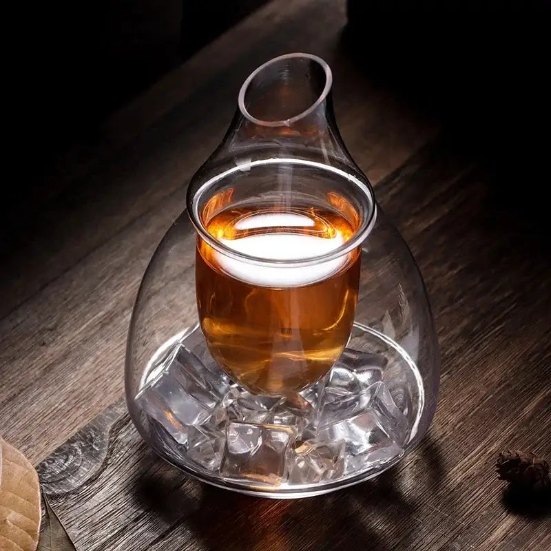 Teardrop glass wine pot for dining room and bar