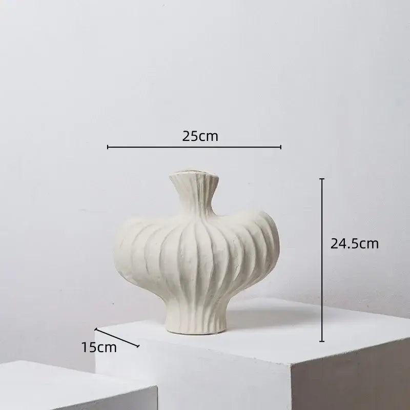 Terracotta heart fringe heterophore vase living room ceramic decor