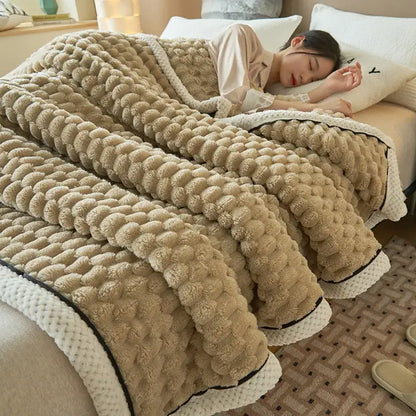 Textured cream coral fleece warm blanket bedroom quilt with black trim