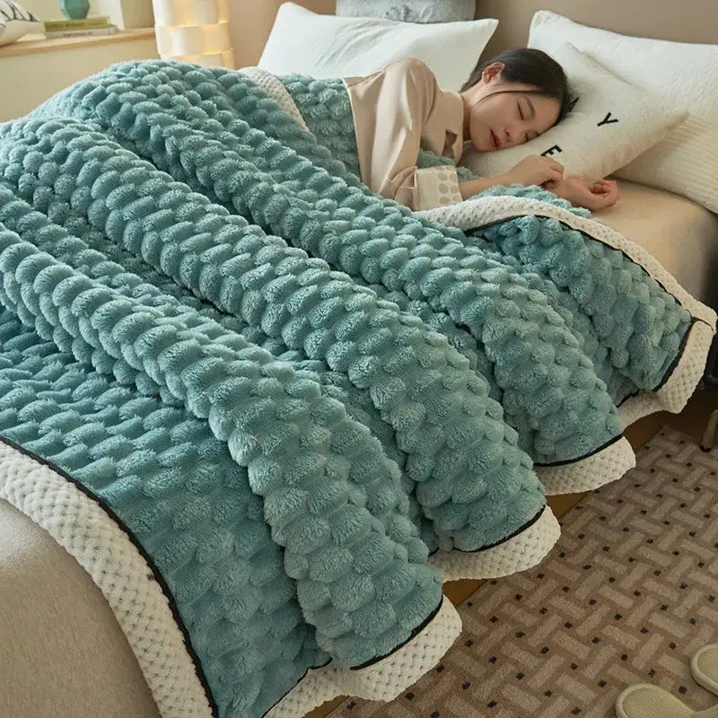 Textured cream coral fleece warm blanket bedroom quilt with black trim
