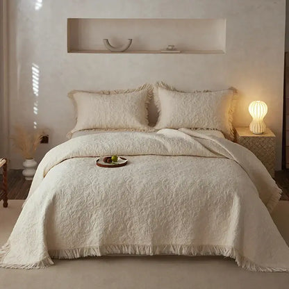 Textured cream cotton quilted bedspread set for bedroom with fringes