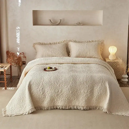 Textured cream cotton quilted bedspread set for bedroom with fringes