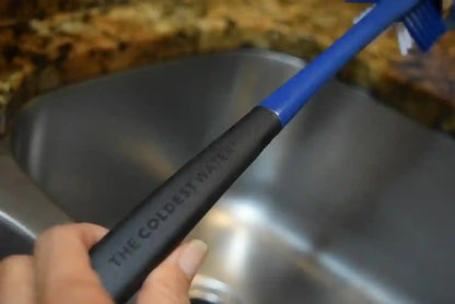 The Water Bottle Brush: 3 Tools in 1