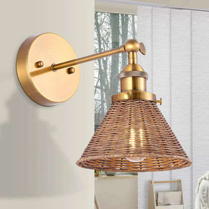 Traditional 1-Light Golden Wall Light