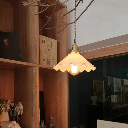 Vintage brass scalloped glass led pendant lamp bedroom lighting