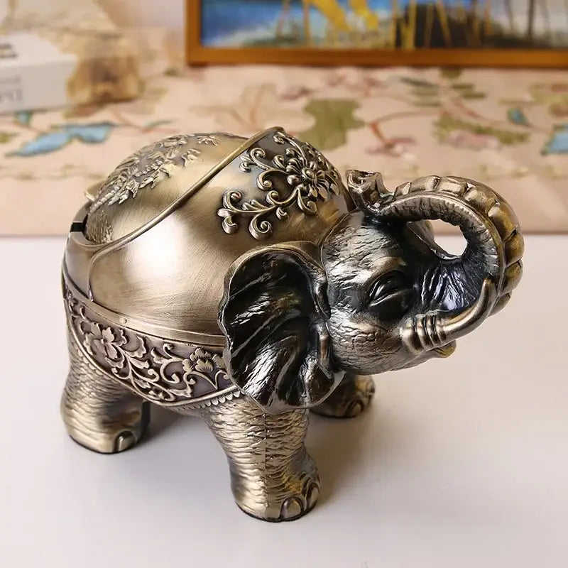 Vintage bronze elephant shaped windproof ashtray for office decor