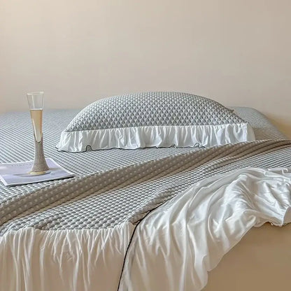 White and black ruffled bedding set bedroom cool feeling